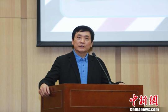 《我妈妈真厉害》新书发布曹文轩再谈“无边的绘本”